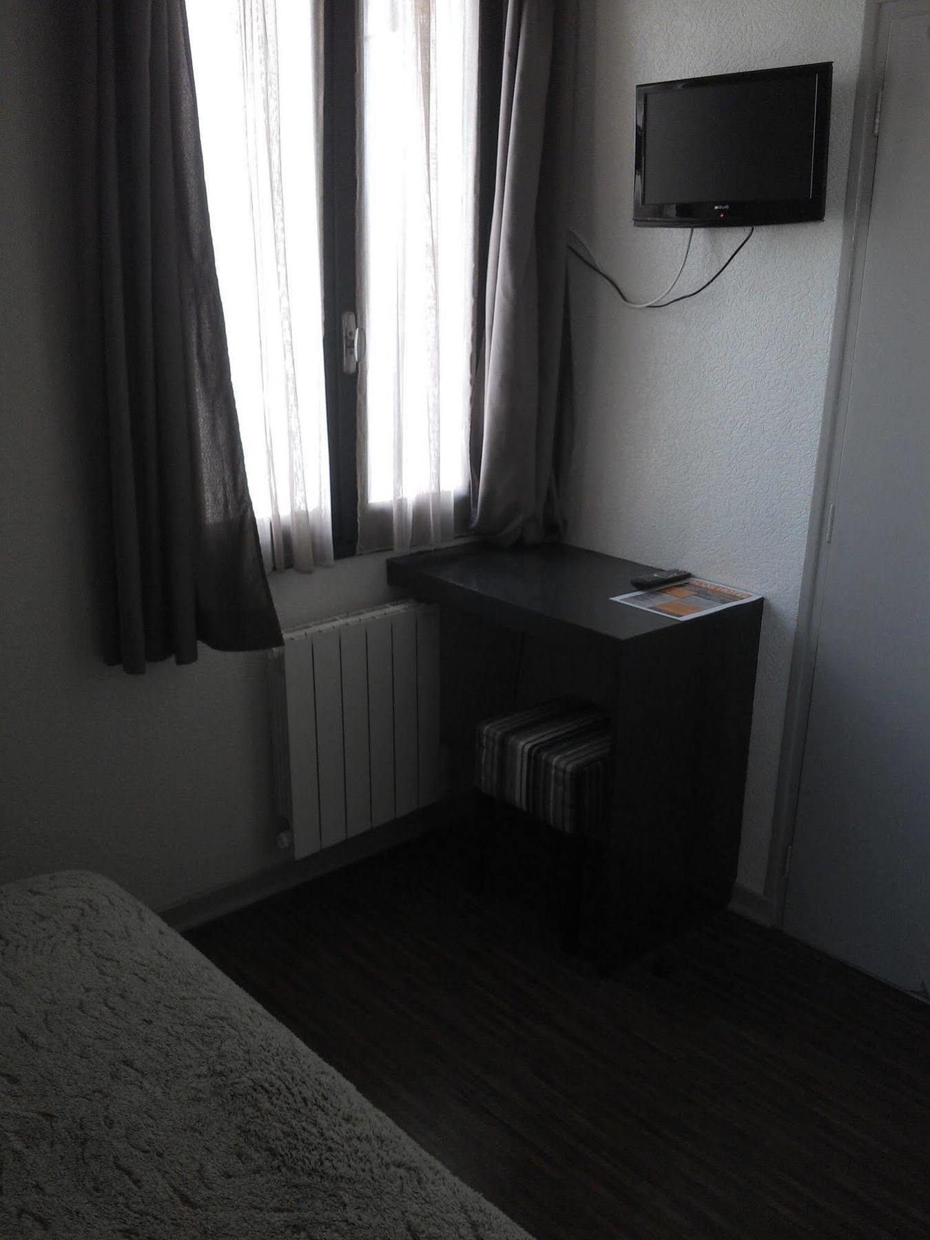 Acqs Hotel Dax Bagian luar foto