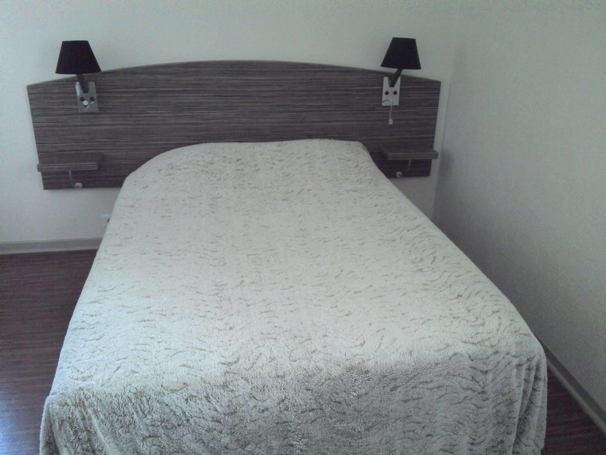 Acqs Hotel Dax Bagian luar foto